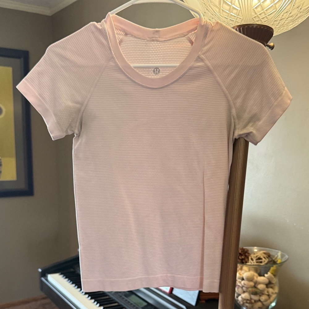 lululemon athletica Swiftly Tech Strawberry Milkshake Short Sleeve